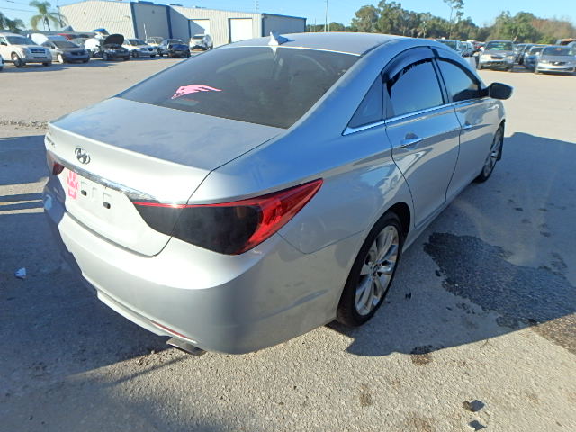 5NPEC4AC9BH039799 - 2011 HYUNDAI SONATA SE/ SILVER photo 4