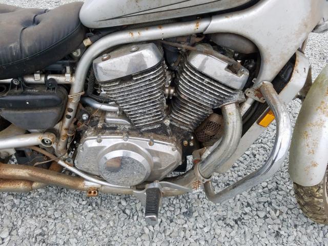 JS1VS52A542101722 - 2004 SUZUKI VS800 GLP SILVER photo 7