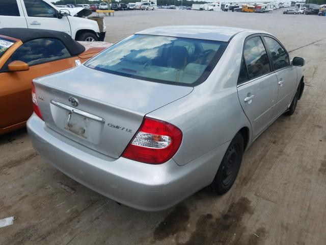 4T1BE32K14U364321 - 2004 TOYOTA CAMRY LE SILVER photo 4