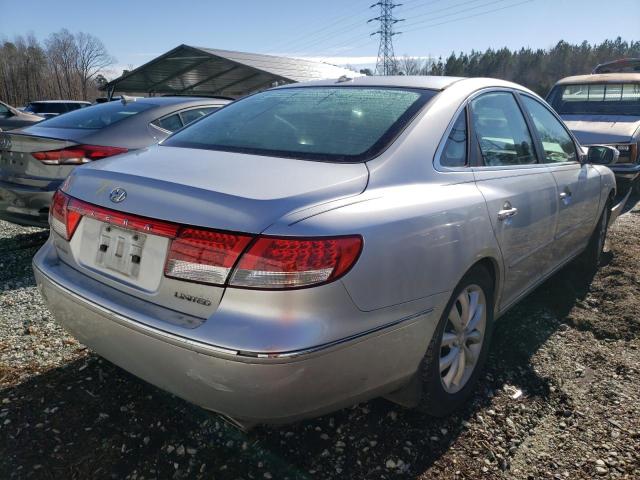 KMHFC46FX8A263263 - 2008 HYUNDAI AZERA SE SILVER photo 4