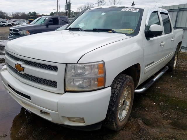 3GCPKSE38BG376743 - 2011 CHEVROLET SILVERADO WHITE photo 2