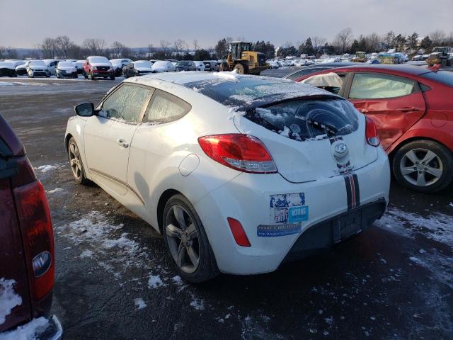 KMHTC6AD7DU134717 - 2013 HYUNDAI VELOSTER WHITE photo 3