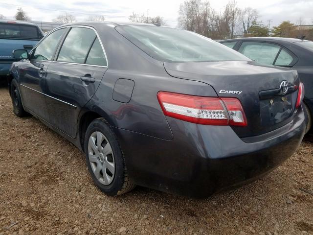 4T4BF3EK2AR056861 - 2010 TOYOTA CAMRY BASE GRAY photo 3