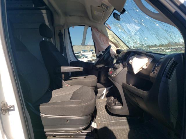 3C6TRVCG8JE133808 - 2018 RAM PROMASTER WHITE photo 5