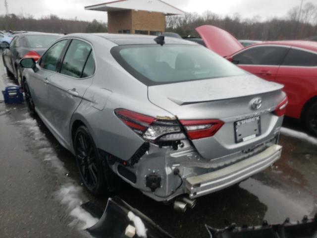 4T1K61BK4MU030110 - 2021 TOYOTA CAMRY XSE SILVER photo 3