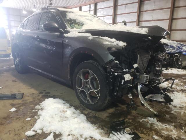 ZASPAKBN3N7D26185 - 2022 ALFA ROMEO STELVIO TI GRAY photo 1