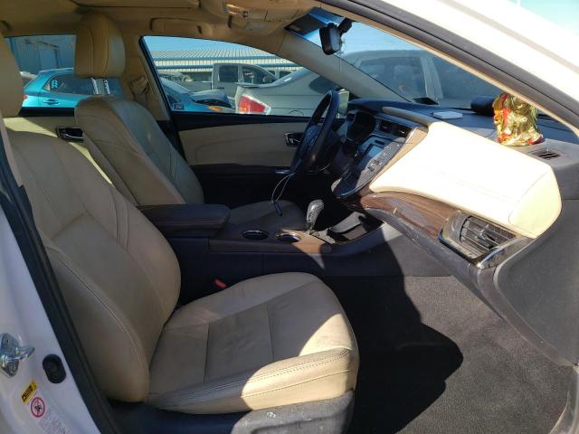 4T1BK1EB6FU176373 - 2015 TOYOTA AVALON XLE WHITE photo 5