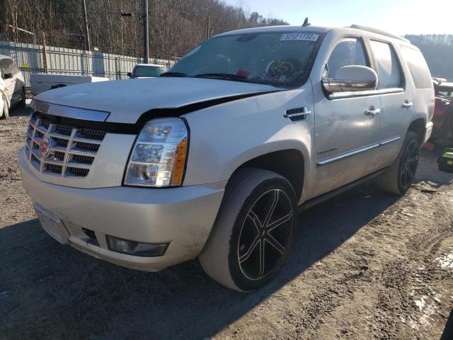 1GYS4CEF8BR206106 - 2011 CADILLAC ESCALADE P WHITE photo 2