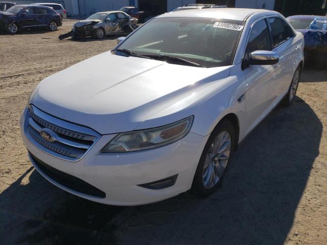 1FAHP2FW4BG111592 - 2011 FORD TAURUS LIM WHITE photo 2