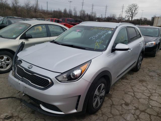 KNDCB3LC3H5077331 - 2017 KIA NIRO FE SILVER photo 2