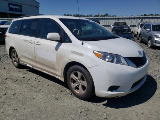 5TDKK3DC0ES457100 - 2014 TOYOTA SIENNA LE WHITE photo 1