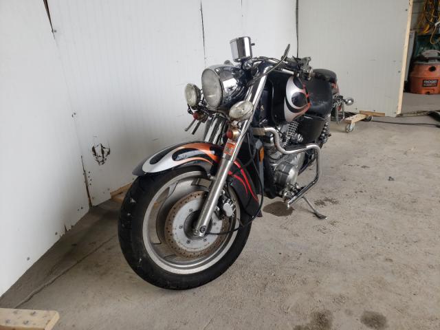 1HFSC43045A503671 - 2005 HONDA VT1100 C2 TWO TONE photo 1