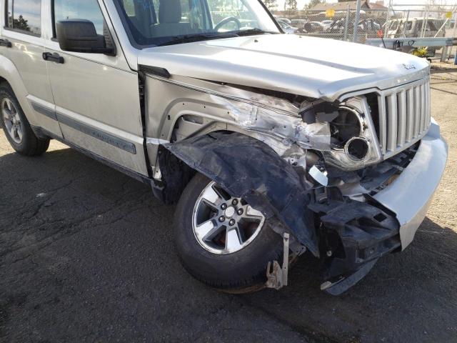 1J8GN28K18W224333 - 2008 JEEP LIBERTY SP SILVER photo 9