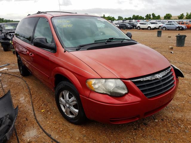 2C4GP44R05R110828 - 2005 CHRYSLER TOWN & COU ORANGE photo 1