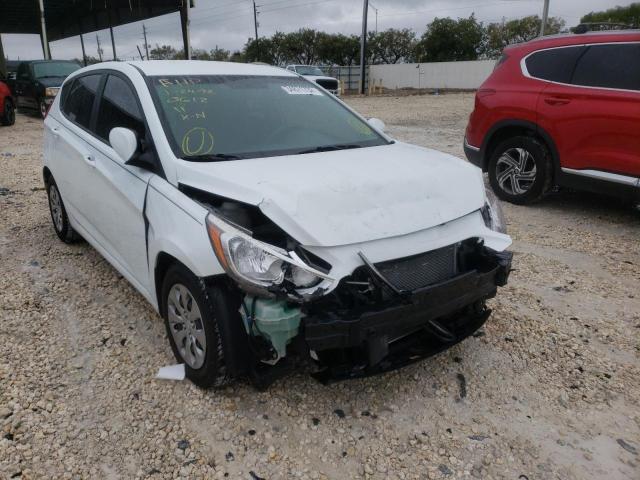 KMHCT5AE2HU320612 - 2017 HYUNDAI ACCENT SE WHITE photo 1