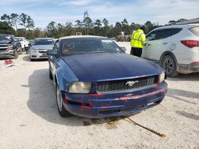 1ZVFT84N855213887 - 2005 FORD MUSTANG BLUE photo 1