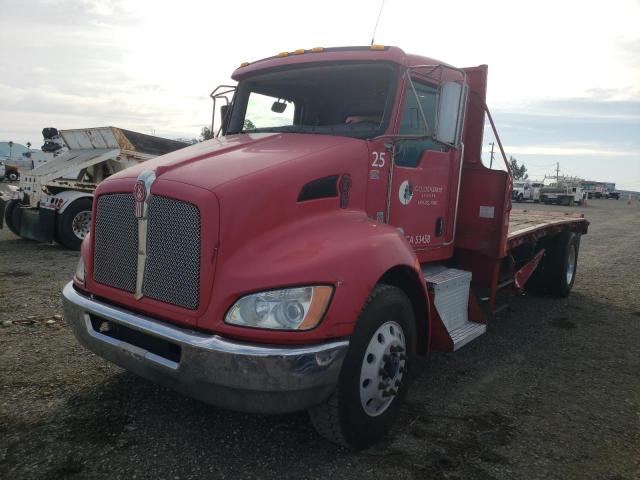 2NKHHN7X4DM363565 - 2013 KENWORTH CONSTRUCTI RED photo 2