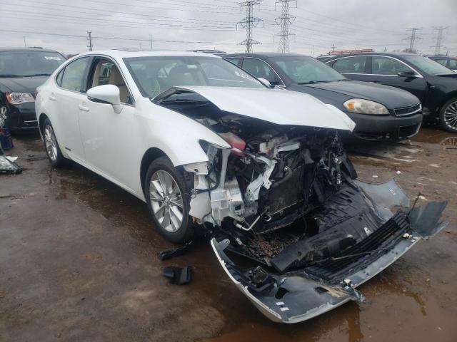 JTHBW1GG6F2096325 - 2015 LEXUS ES 300H WHITE photo 1