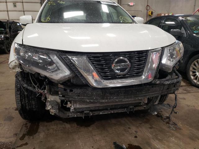 5N1AT2MV1JC757322 - 2018 NISSAN ROGUE WHITE photo 9