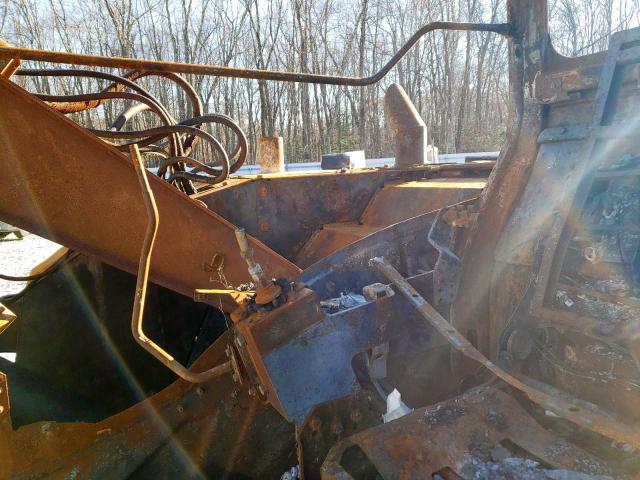 1FF075GXADJ015032 - 2013 JOHN BACKHOE YELLOW photo 8