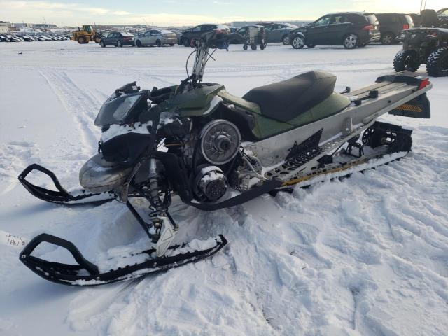 2BPSCG8G58V000126 - 2008 SKI DOO SUMMIT X 8 GREEN photo 2