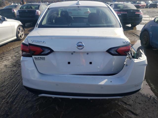 3N1CN8EV6LL880794 - 2020 NISSAN VERSA SV WHITE photo 6