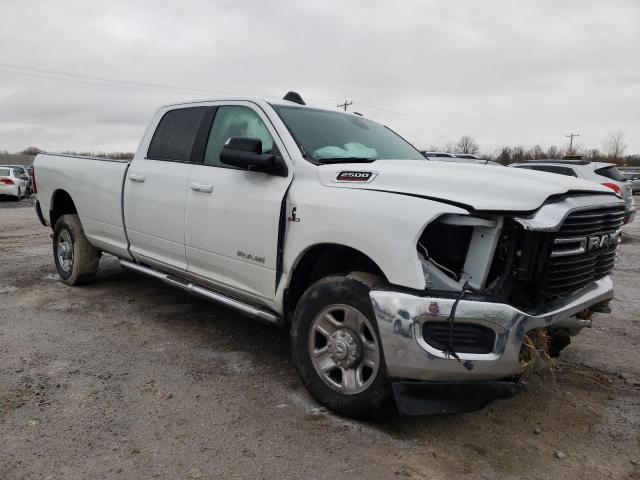 3C6UR5JL9MG627267 - 2021 RAM 2500 BIG H WHITE photo 4