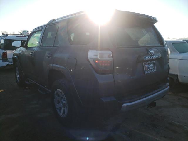 JTEBU5JR8E5151245 - 2014 TOYOTA 4RUNNER SR GRAY photo 2