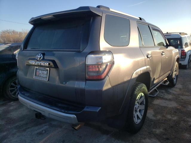 JTEBU5JR8E5151245 - 2014 TOYOTA 4RUNNER SR GRAY photo 3