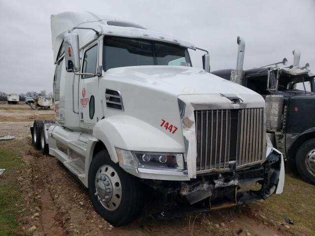 5KJJBHDR4GLHC7447 - 2016 WESTERN STAR/AUTO CAR 5700 XE WHITE photo 1