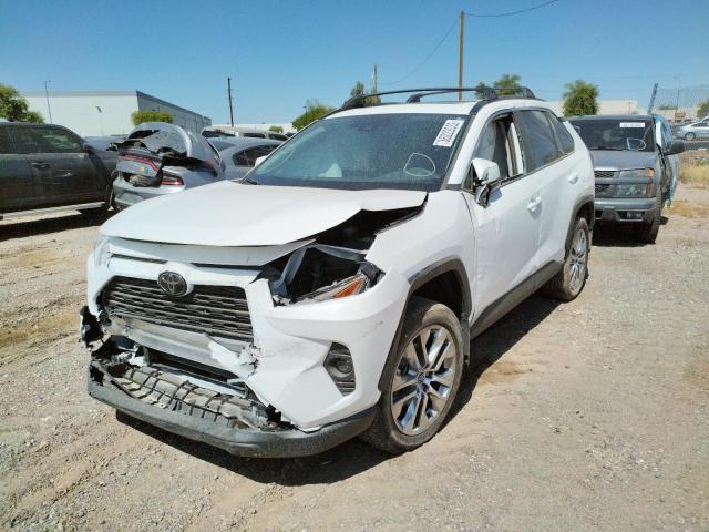 2T3C1RFV9LC085424 - 2020 TOYOTA RAV4 XLE P WHITE photo 2