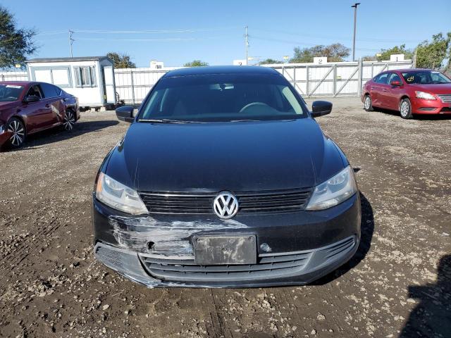 3VW2K7AJ2DM208867 - 2013 VOLKSWAGEN JETTA BASE BLACK photo 5