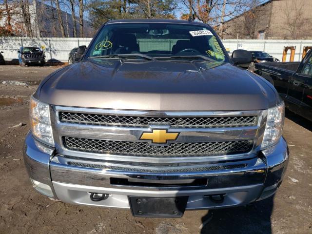 1GCRKSE76DZ265767 - 2013 CHEVROLET SILVERADO GRAY photo 5