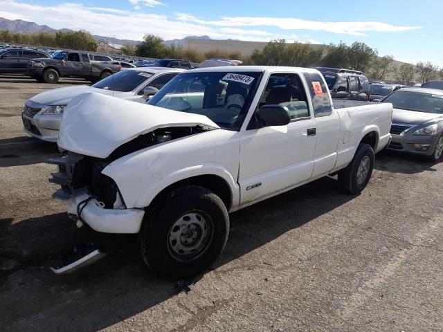 1GCDT19W128163363 - 2002 CHEVROLET S TRUCK S1 WHITE photo 1