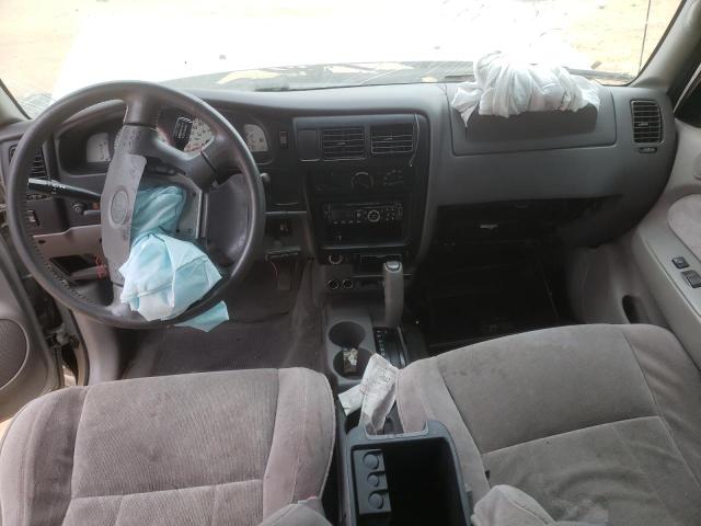 5TEGN92N04Z334919 - 2004 TOYOTA TACOMA DOU SILVER photo 8