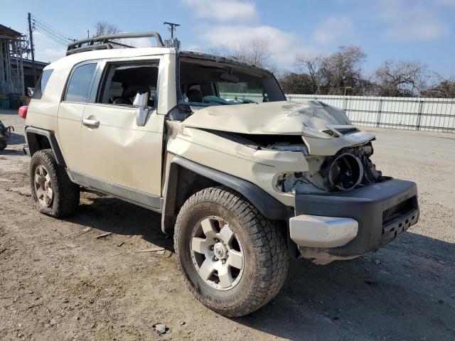 JTEZU11F680019857 - 2008 TOYOTA FJ CRUISER WHITE photo 4