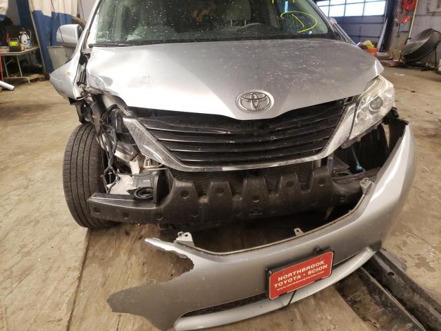 5TDKK3DC3BS134736 - 2011 TOYOTA SIENNA LE SILVER photo 9