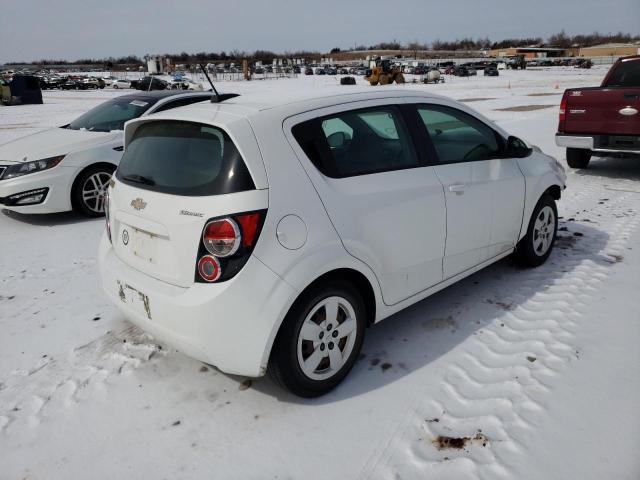1G1JA6SH6F4197046 - 2015 CHEVROLET SONIC LS WHITE photo 4
