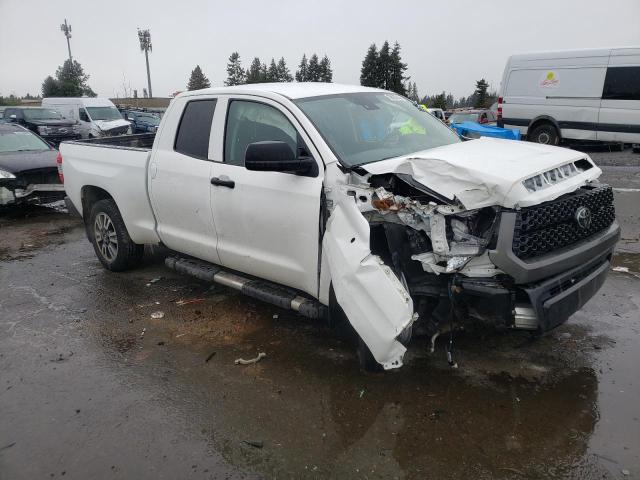 5TFUM5F17KX082046 - 2019 TOYOTA TUNDRA DOU WHITE photo 4