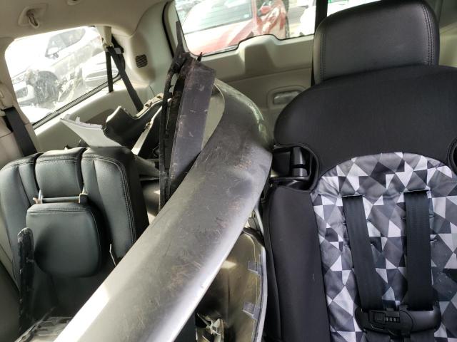 2C4RC1BG2ER437882 - 2014 CHRYSLER TOWN & COU Silber Foto 10