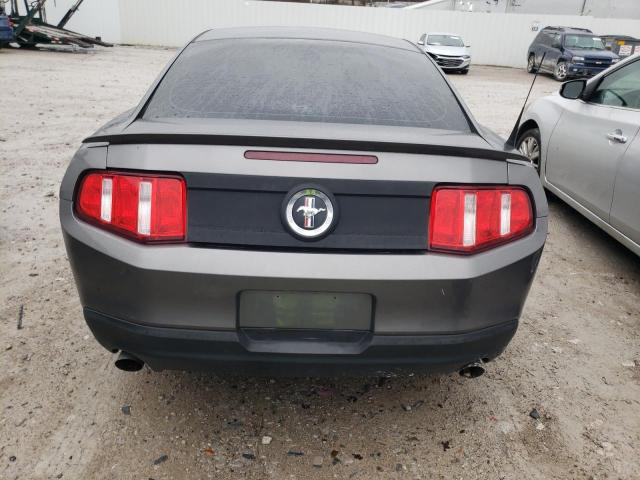 1ZVBP8AM5C5277946 - 2012 FORD MUSTANG 2D GRAY photo 6