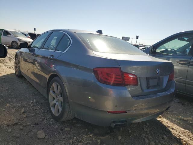 WBAFR9C53BC599518 - 2011 BMW 550 I GRAY photo 2