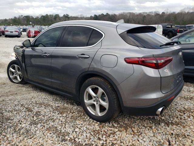 ZASFAKAN9J7B67714 - 2018 ALFA ROMEO STELVIO SILVER photo 2