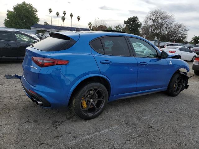 ZASFAKEV7J7C24454 - 2018 ALFA ROMEO STELVIO QU BLUE photo 3