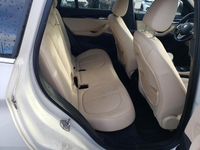 WBXHU7C3XJ5H44365 - 2018 BMW X1 SDRIVE2 WHITE photo 10