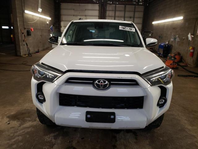 JTENU5JR2M5930975 - 2021 TOYOTA 4RUNNER SR WHITE photo 5