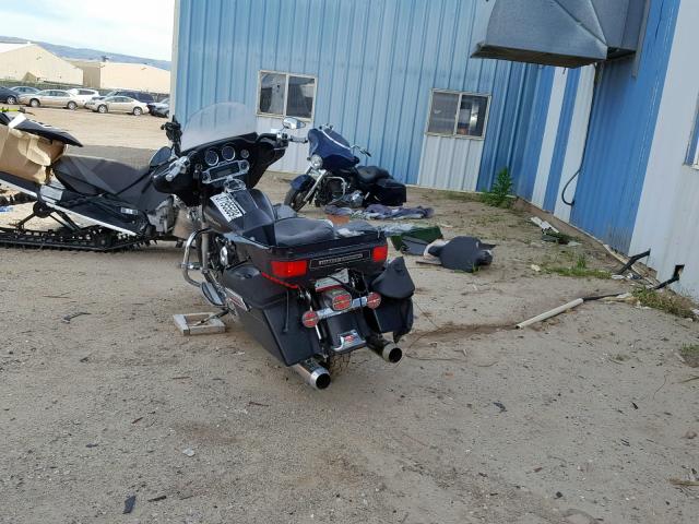 1HD1FC41X7Y624017 - 2007 HARLEY-DAVIDSON FLHTCUI 黑色 照片 3