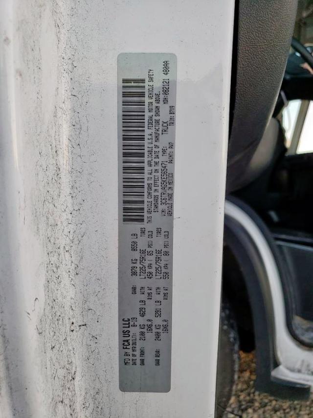 3C6TRVAG5KE565471 - 2019 RAM PROMASTER WHITE photo 10