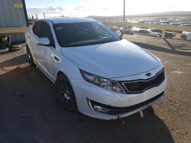 KNAGM4AD4C5032613 - 2012 KIA OPTIMA HYB WHITE photo 4