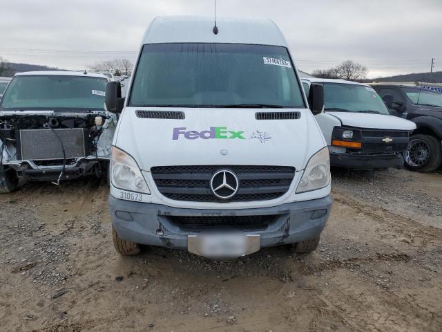 WD3PE8CCXD5790818 - 2013 MERCEDES-BENZ SPRINTER 2 WHITE photo 5